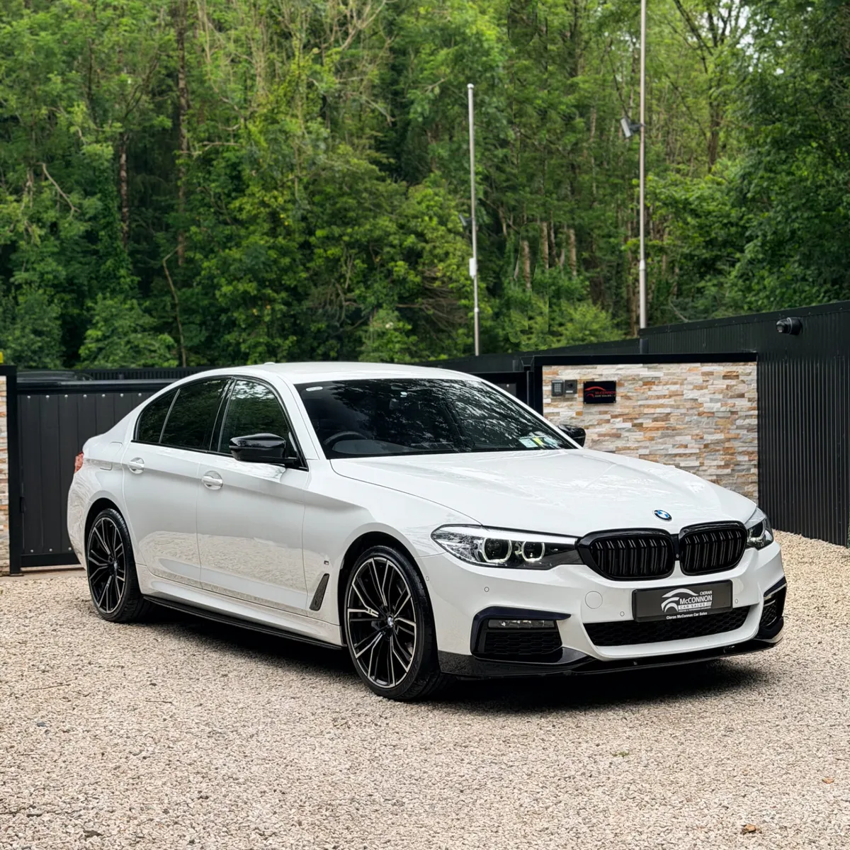 2019 (191) BMW 530e M Sport Pro *BATTERY HEALTH CH - Image 1