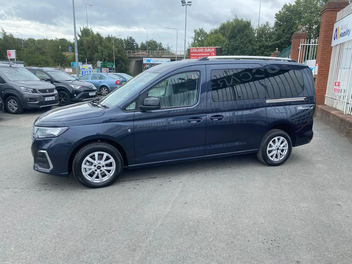 Wheelchair Accessible Ford Freedom RE 4 Seats+WC - Image 5