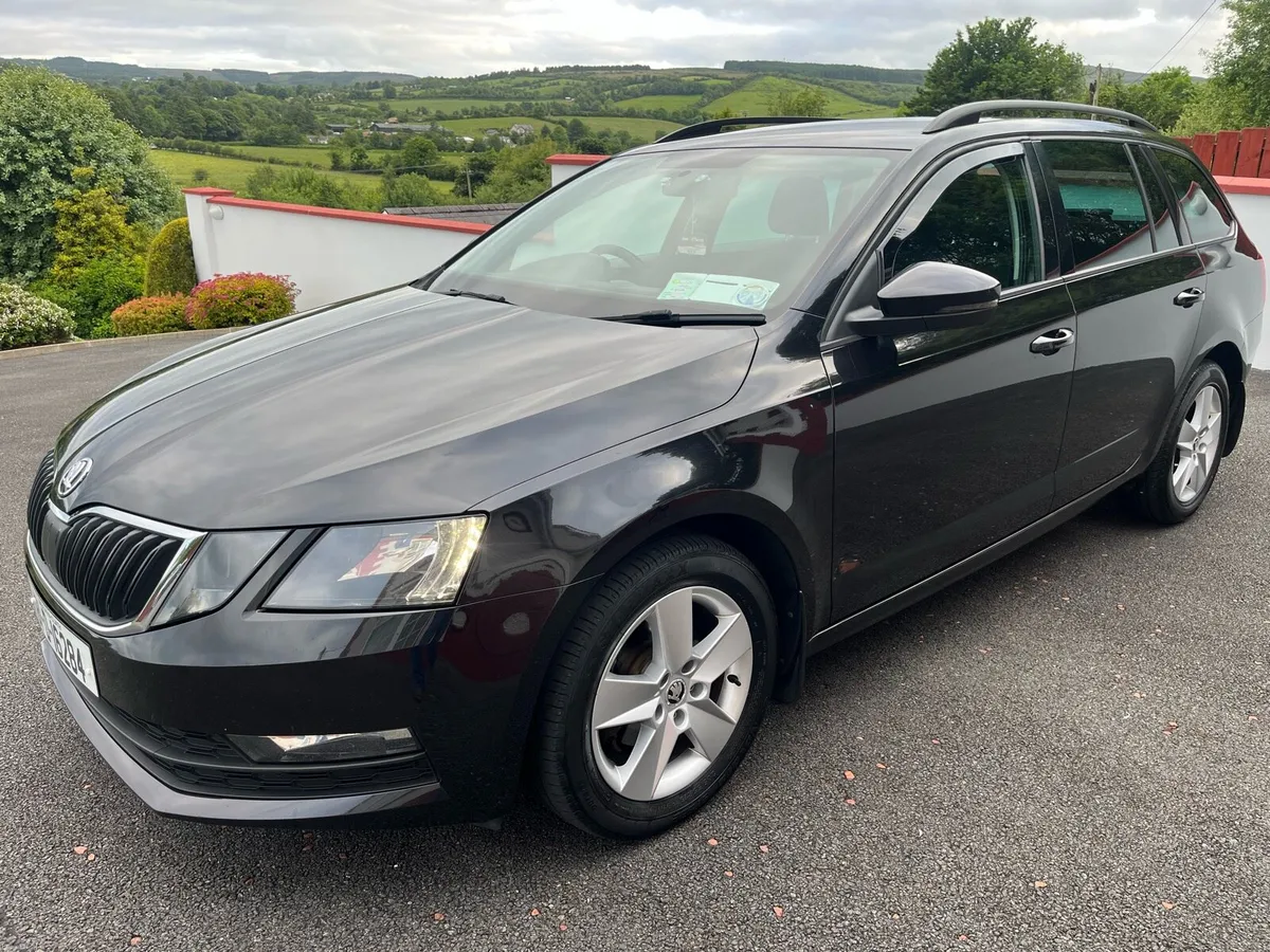 2018 Skoda Octavia ambition 1.6 TDI estate - Image 2
