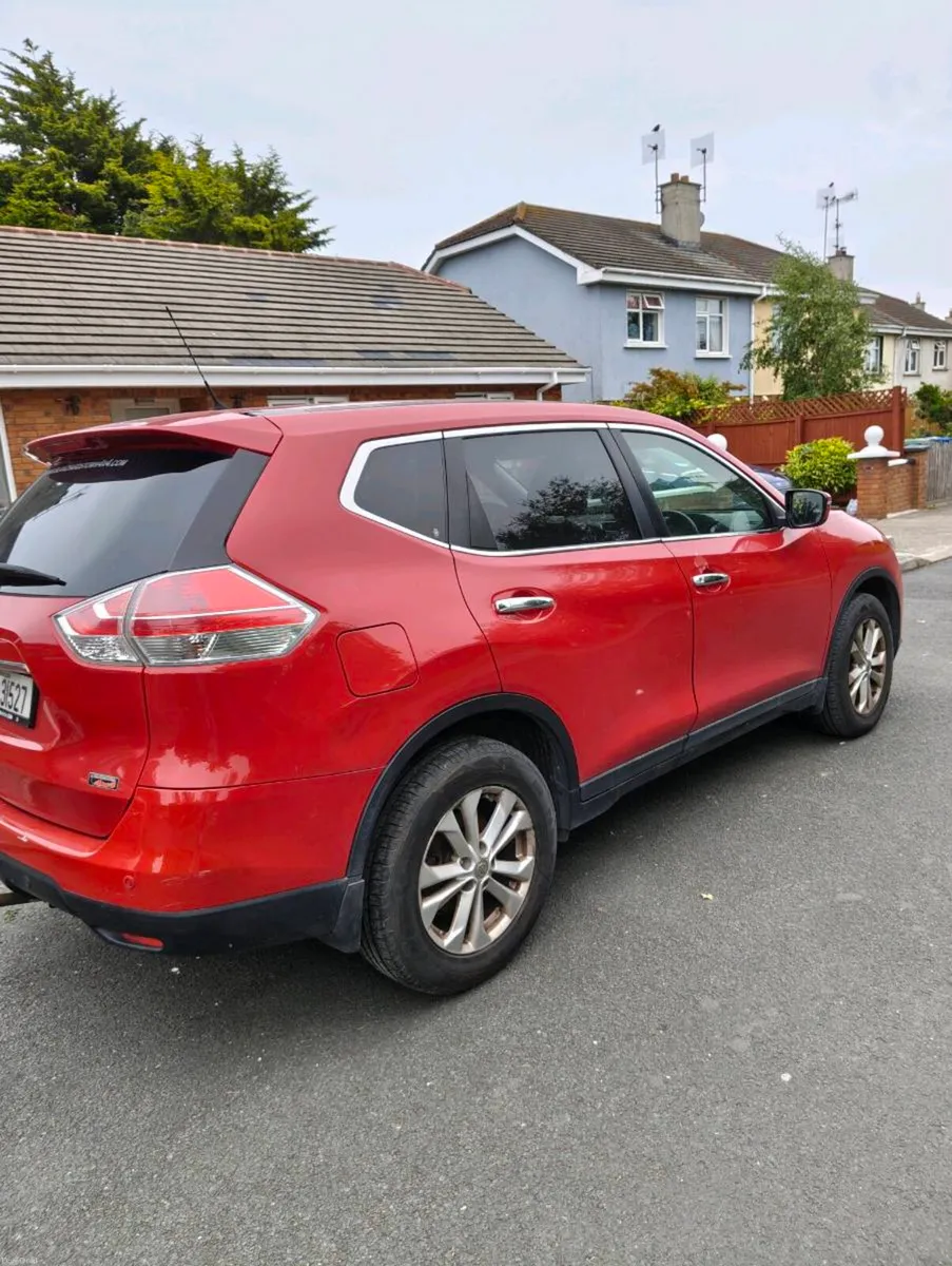 152 Nissan X-Trail 7-seater automatic - Image 4