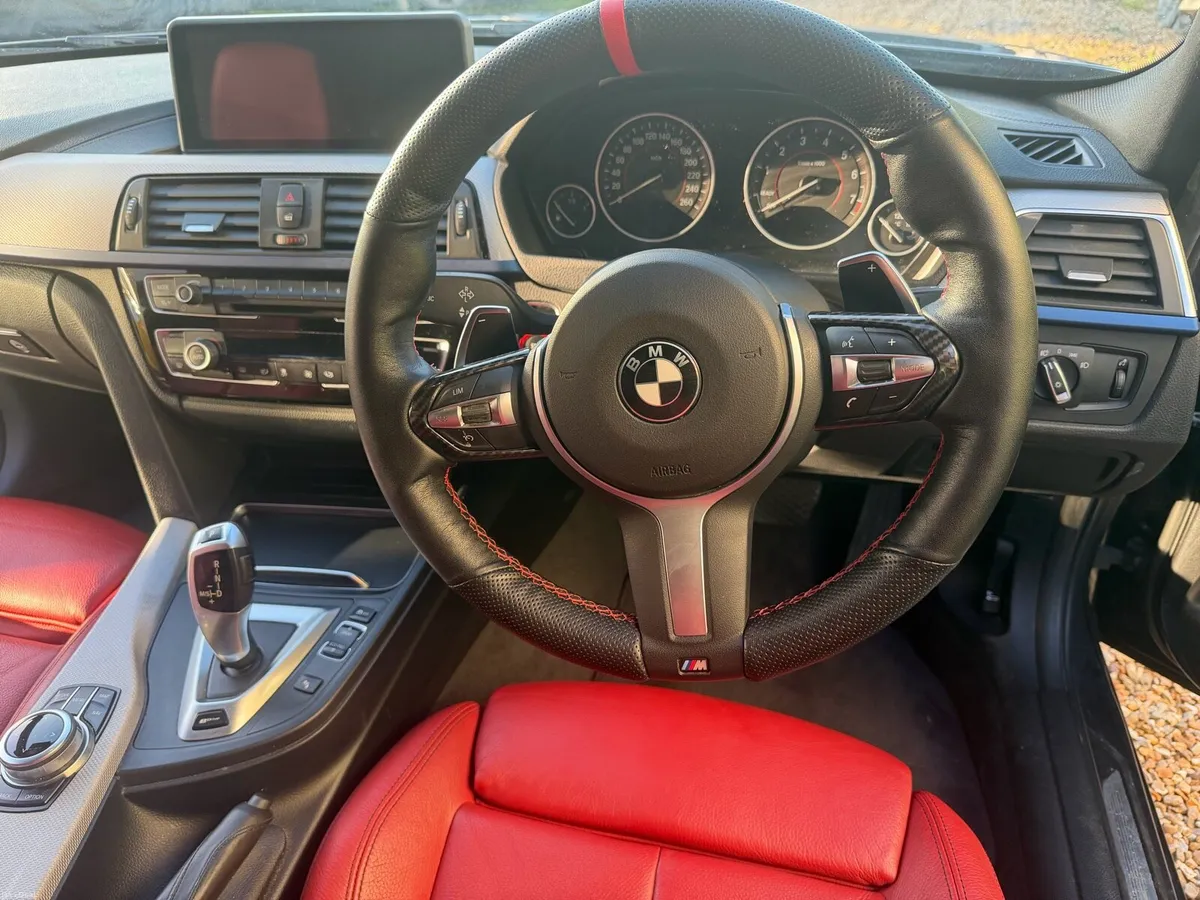 2018 BMW 330e M Sport Shadow Edition - Image 4