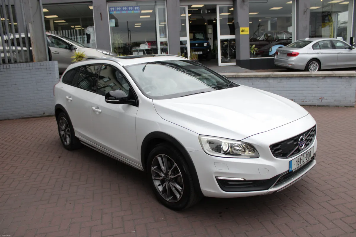 2016 VOLVO V60 CROSS-COUNTRY 2.0D4 5DR ESTATE - Image 1