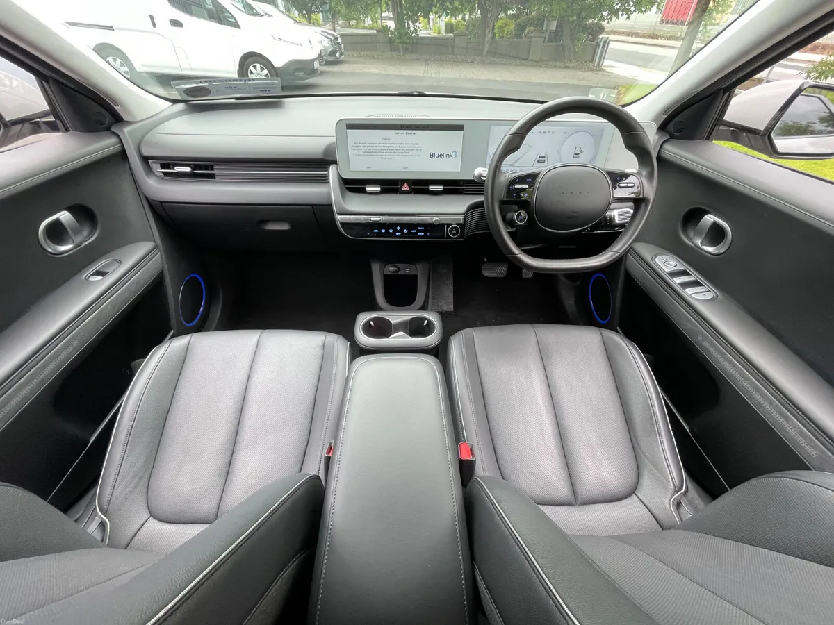 SOH 97.9%  73KWH BIG BATTERY - LEATHER - 120TAX - Image 4