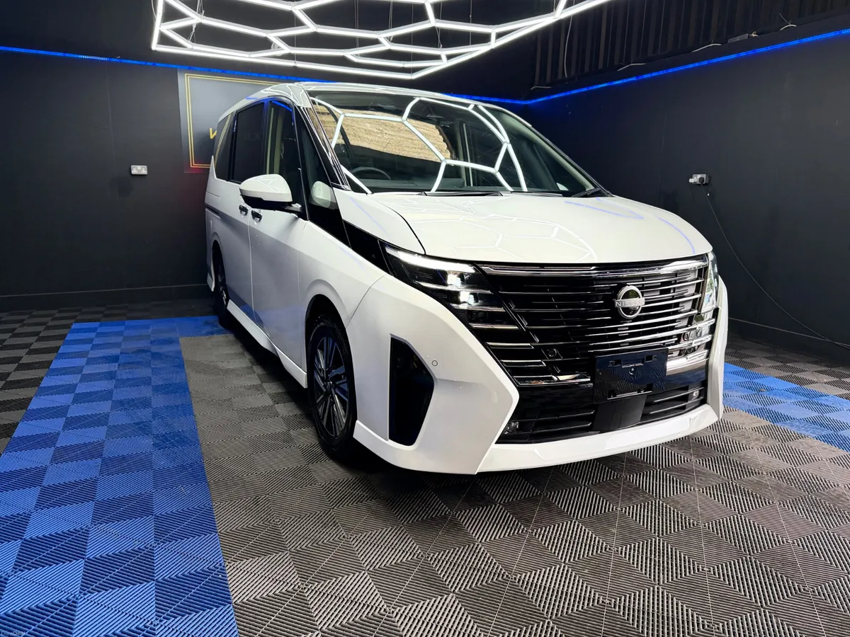 Nissan Serena 1.5 petrol-hybrid,8 Seats,Automatic - Image 3