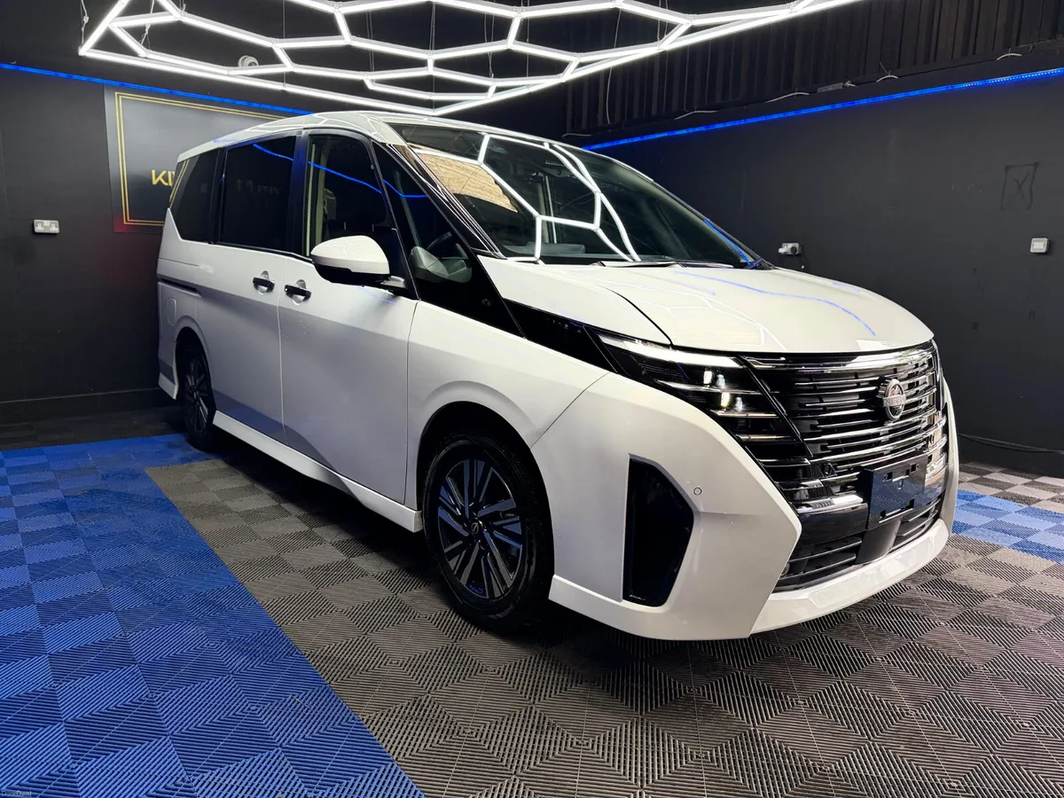 Nissan Serena 1.5 petrol-hybrid,8 Seats,Automatic - Image 2