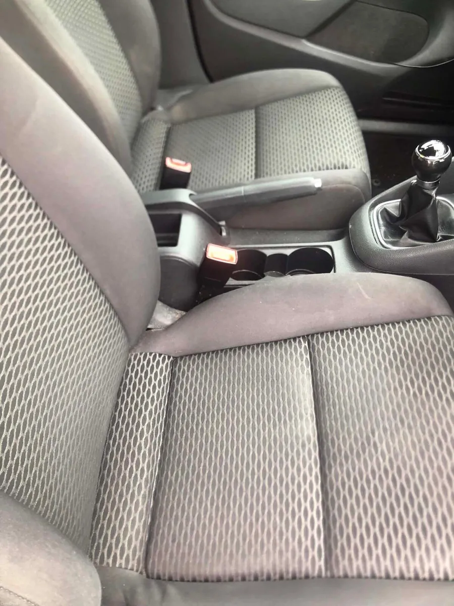 Volkswagen Golf (Nct Untill September 26) - Image 4