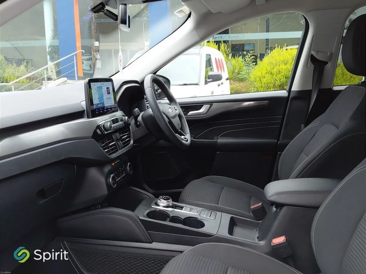 Ford Kuga 2.5 Duratec 190PS FHEV Titanium Auto - Image 3