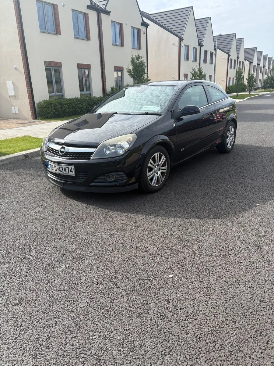 Opel Astra 2008 - Image 1
