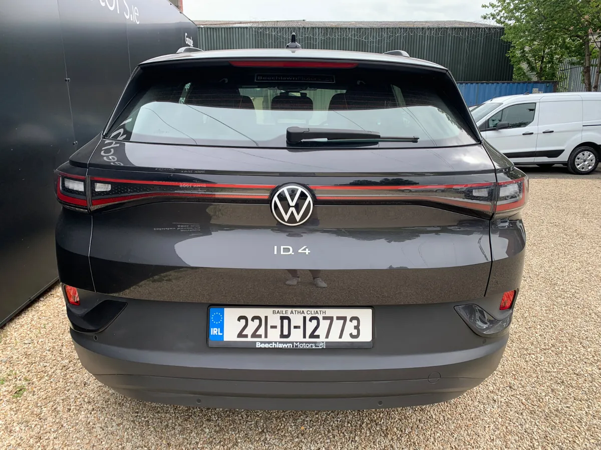VOLKSWAGEN ID.4 LIFE 77KWH 204HP AUTO 5DR - Image 4
