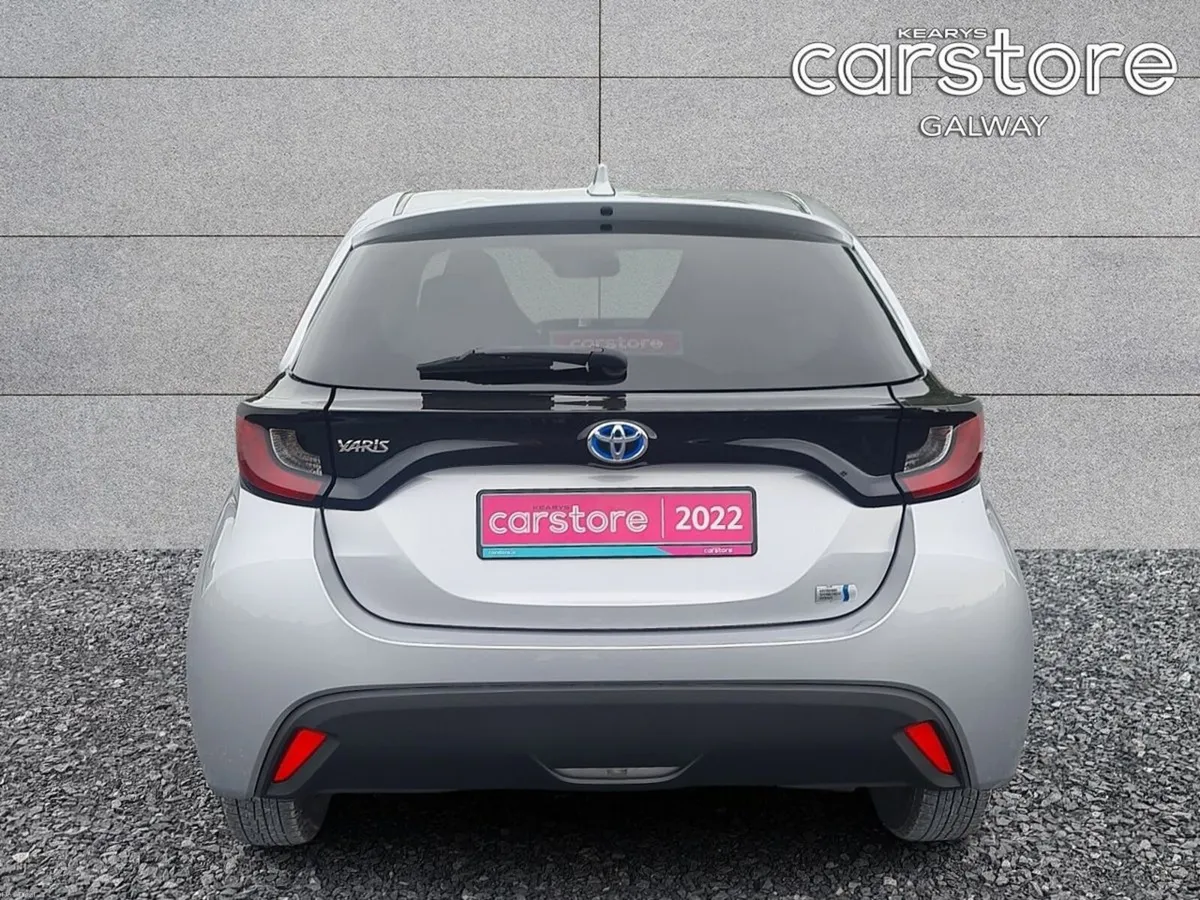 Toyota Yaris Hybrid X - Image 4