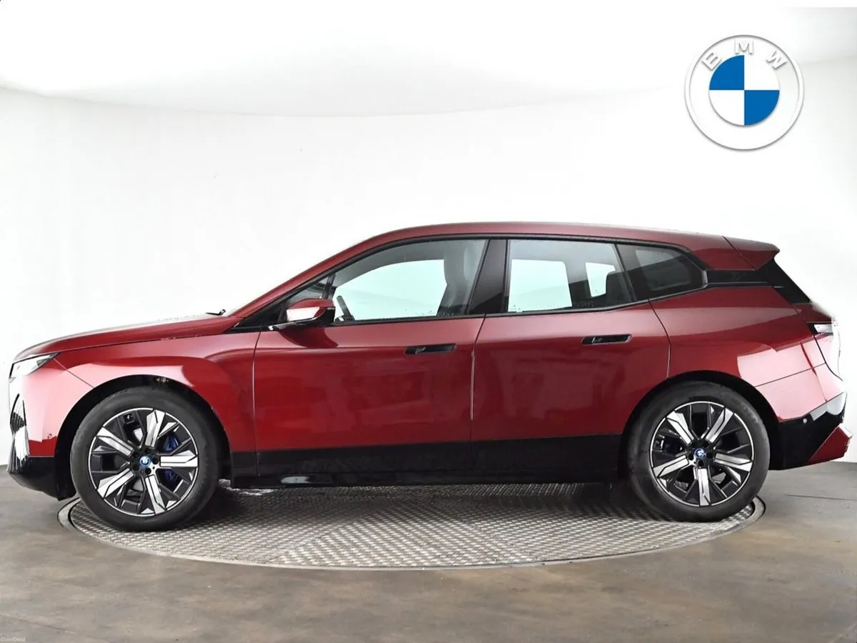 BMW iX xDrive40 M Sport - Image 3