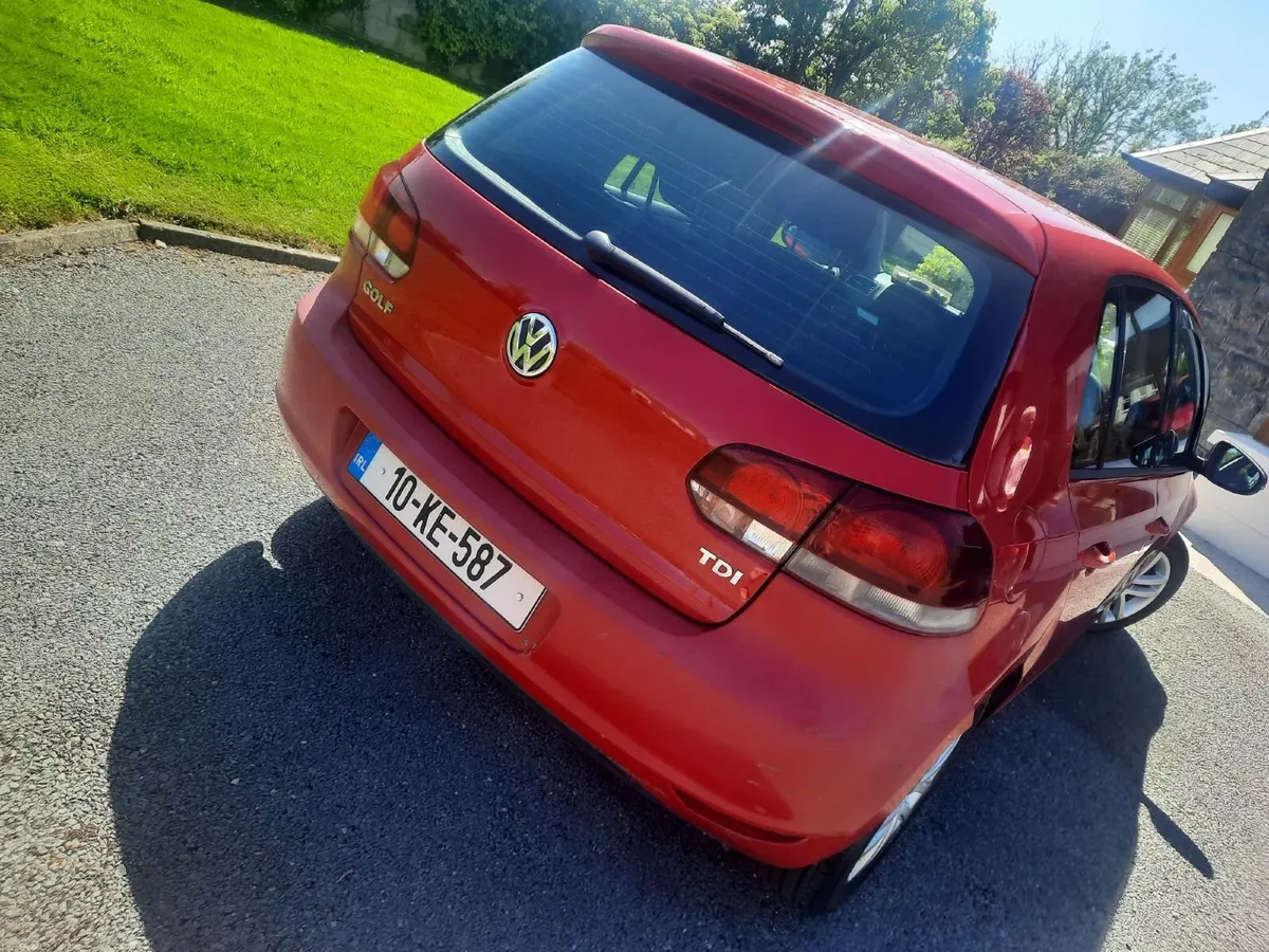 Volkswagen Golf 2010 - Image 3