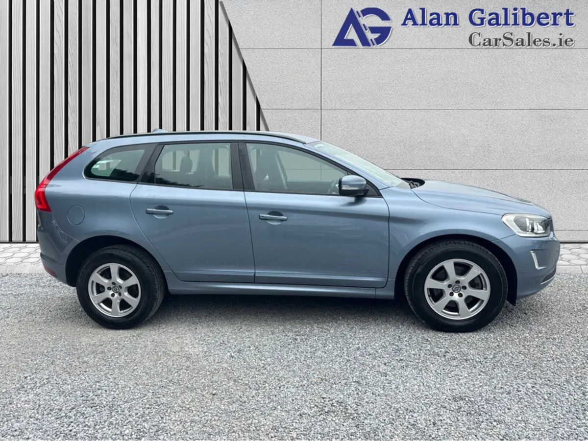 Volvo XC60 D3 FWD ES 5DR - Image 3