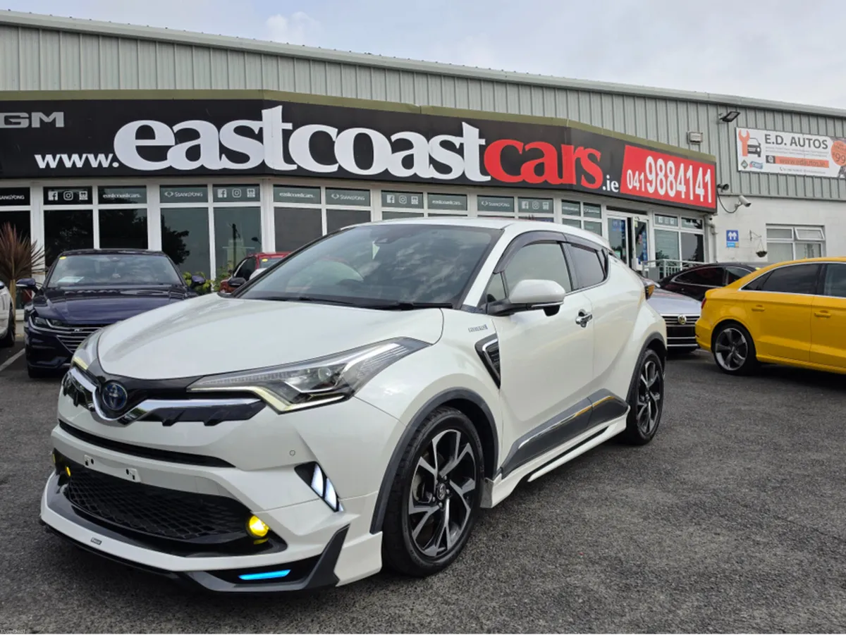 Toyota C-HR SELF CHARGING HYBRID - HALF LEATHER SE - Image 1