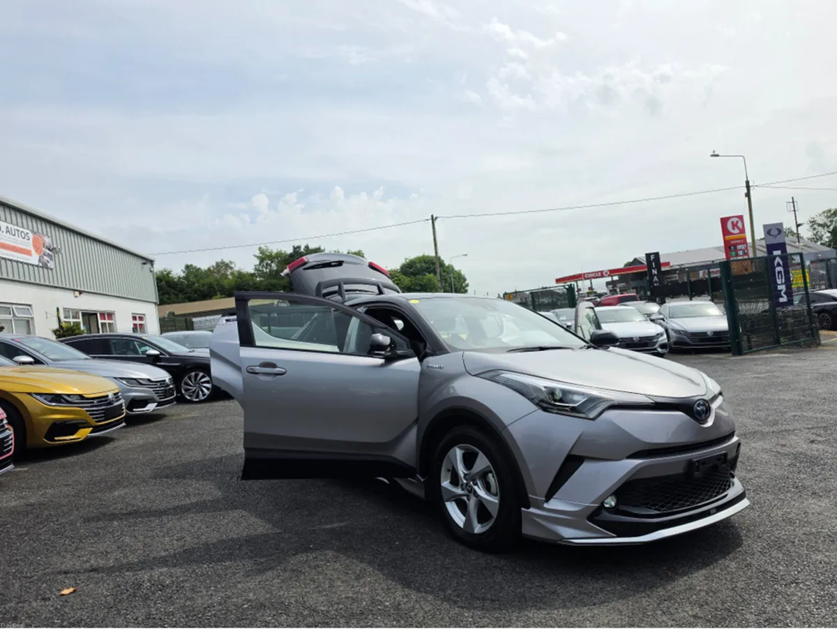 Toyota C-HR SELF CHARGING HYBRID- CARPLAY - ANDROI - Image 1