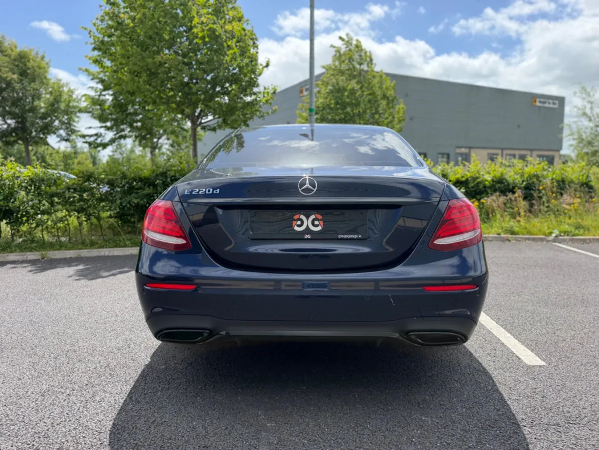 Mercedes-Benz E-Class E220 D AMG LINE AUTO - Image 3
