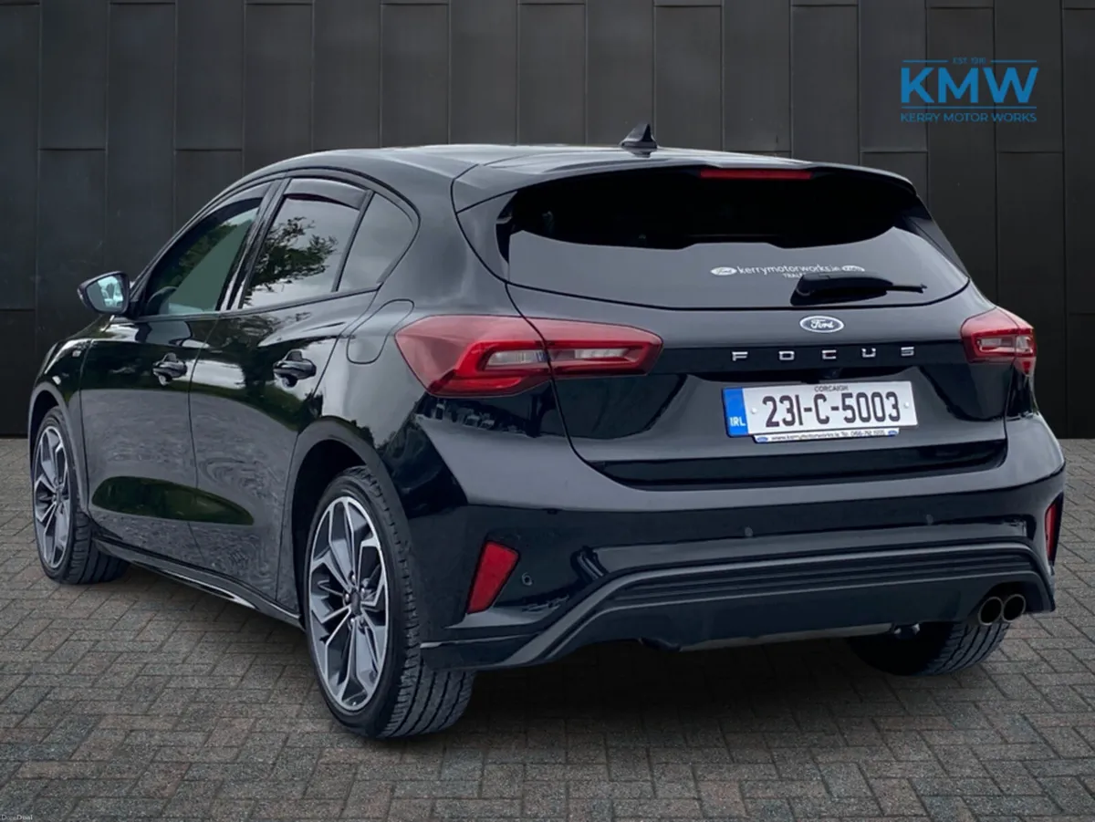 Ford Focus ST-LINE X 1.0T 125 M6 4DR - Image 4