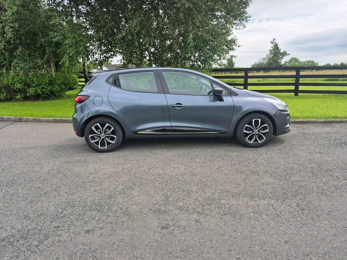 Renault Clio 2017 Automatic Low Milage - Image 6