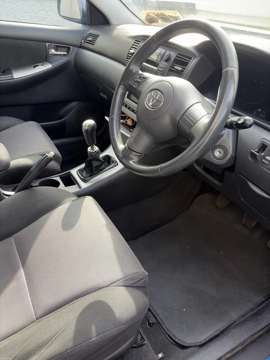 2006 Toyota Corolla VVTI SR - Image 2