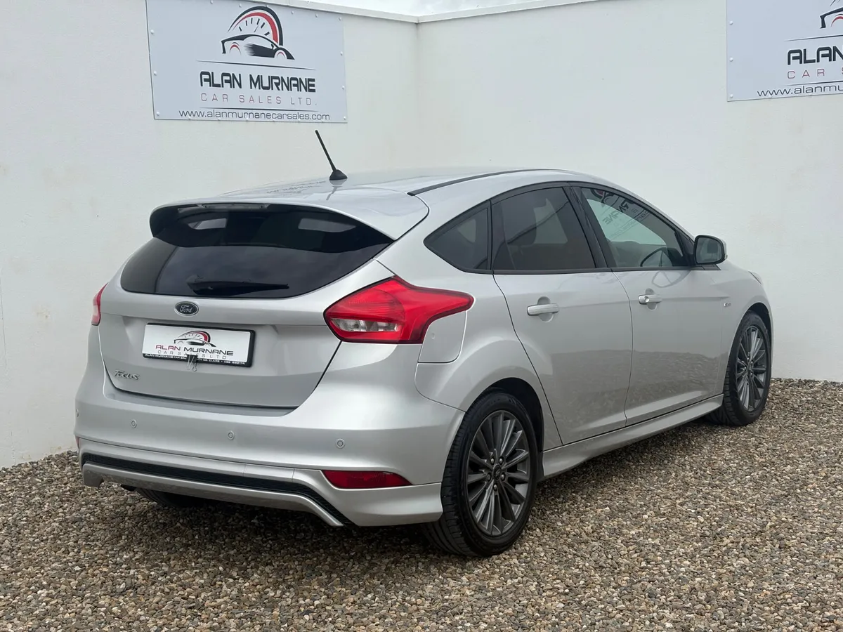 FORD FOCUS  ST-LINE 1.5 TDCI 2017 - Image 6