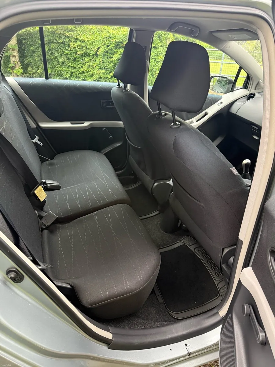 Toyota Yaris *LOW MILEAGE* - Image 4