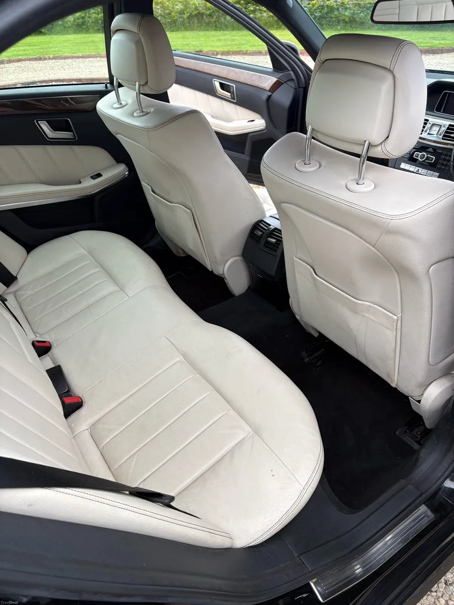 Mercedes Benz E220 Avant Garde - Image 3