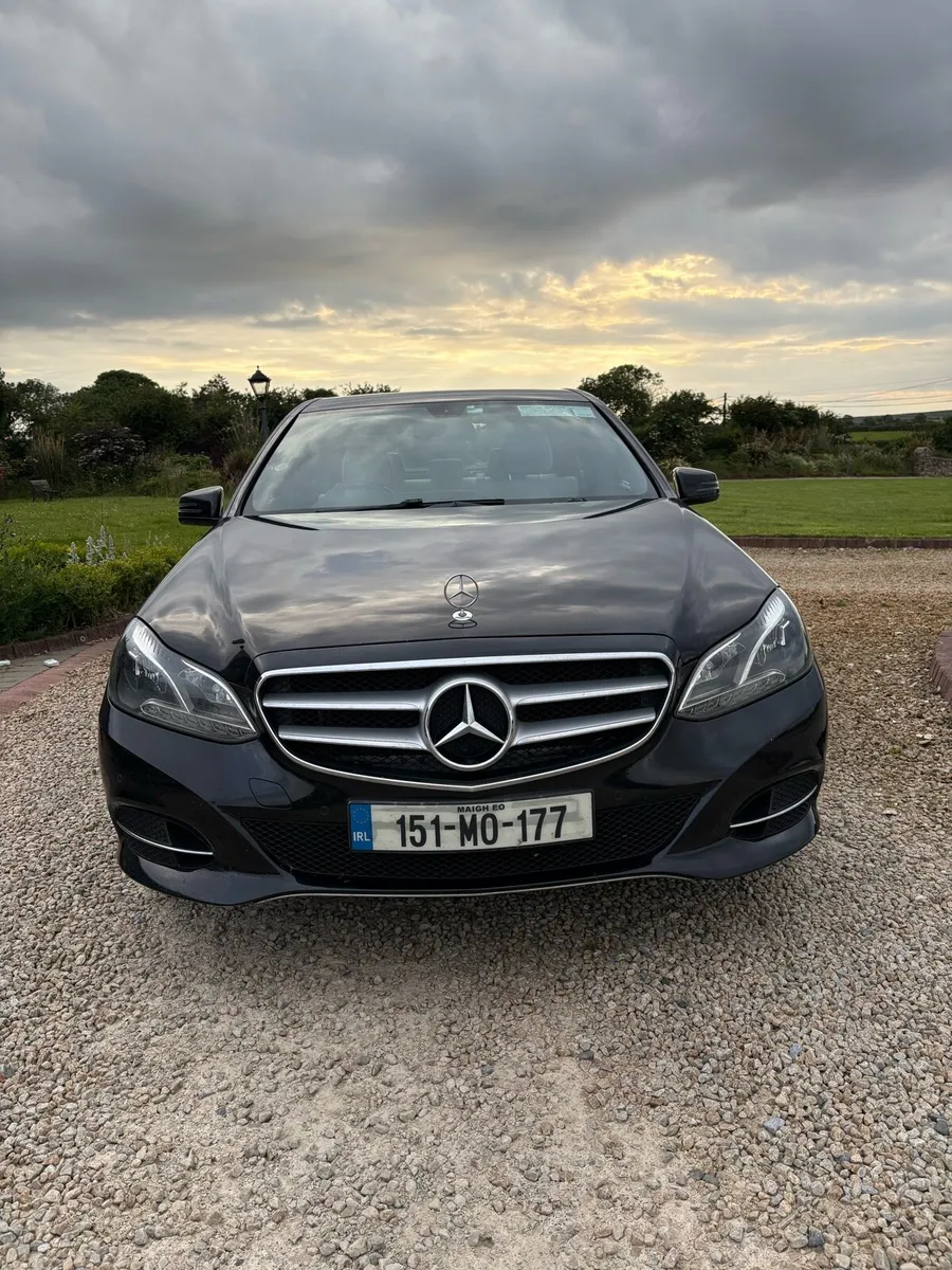 Mercedes Benz E220 Avant Garde - Image 1