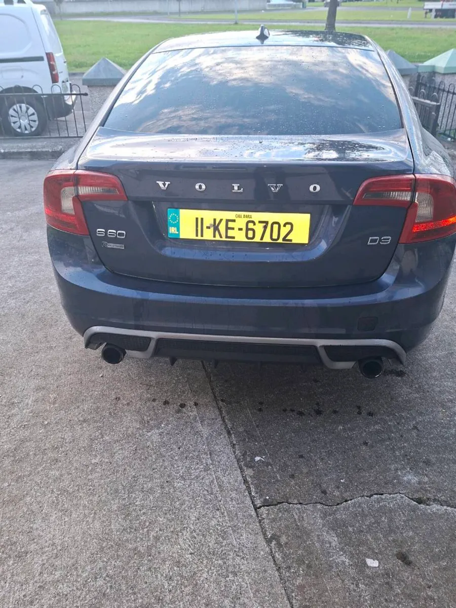Car - Image 2