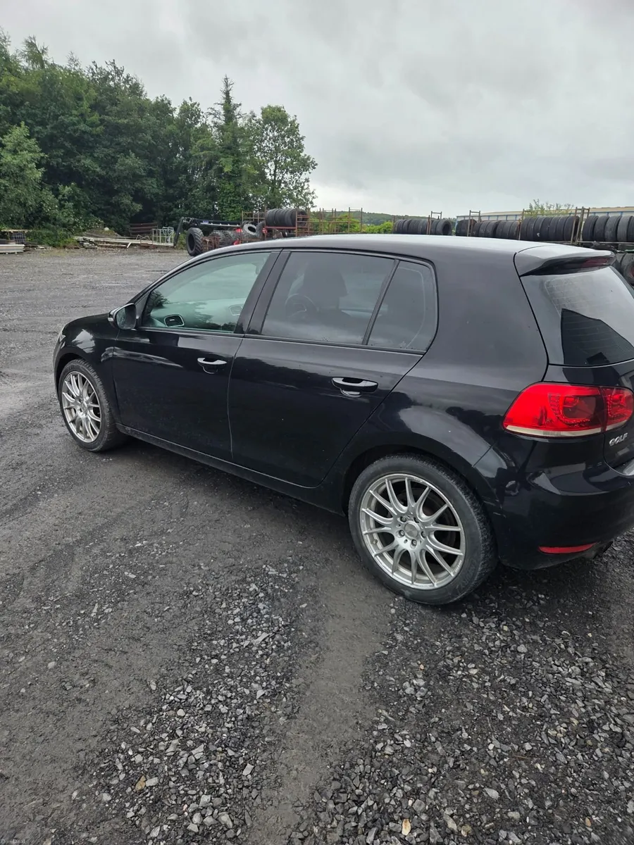Volkswagen Golf 2013 - Image 2