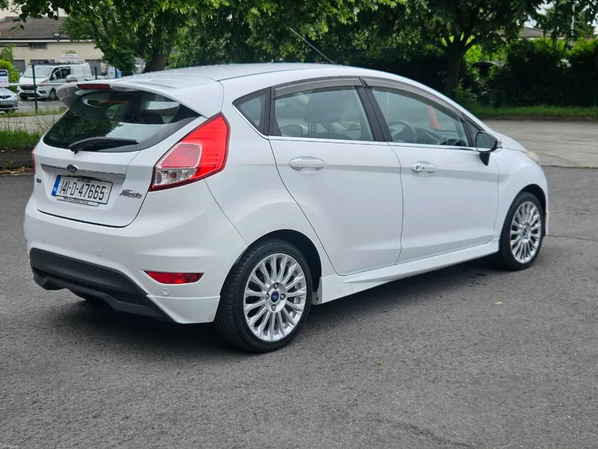 2014 Ford Fiesta , Automatic , nct & taxed - Image 3