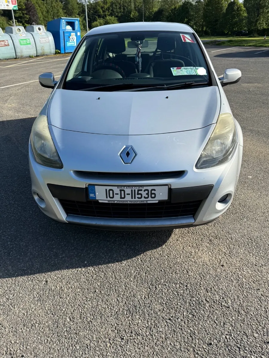 Renault Clio 2010 - Image 1