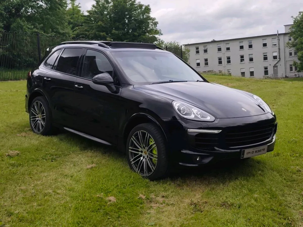 Porsche Cayenne Petrol Hybrid 2017 - Image 3