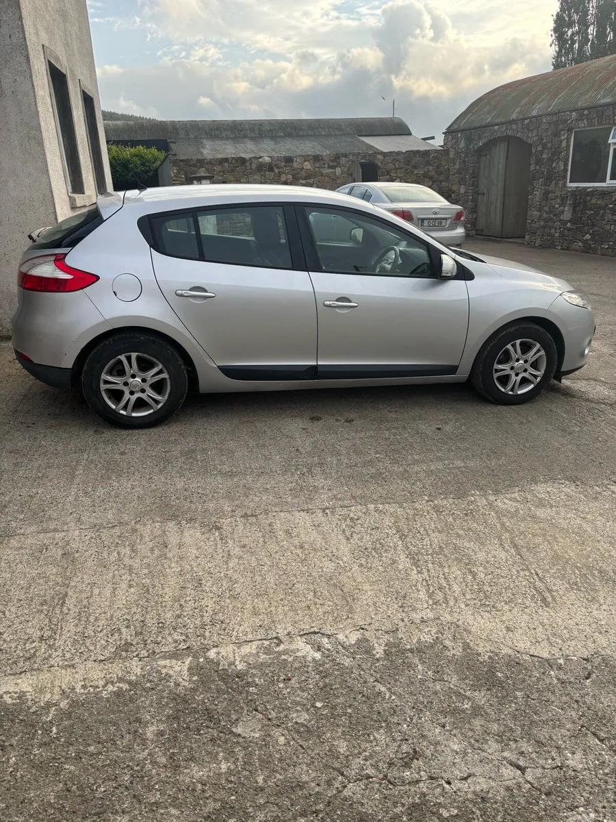 Renault  megane 1.5 diesel - Image 5