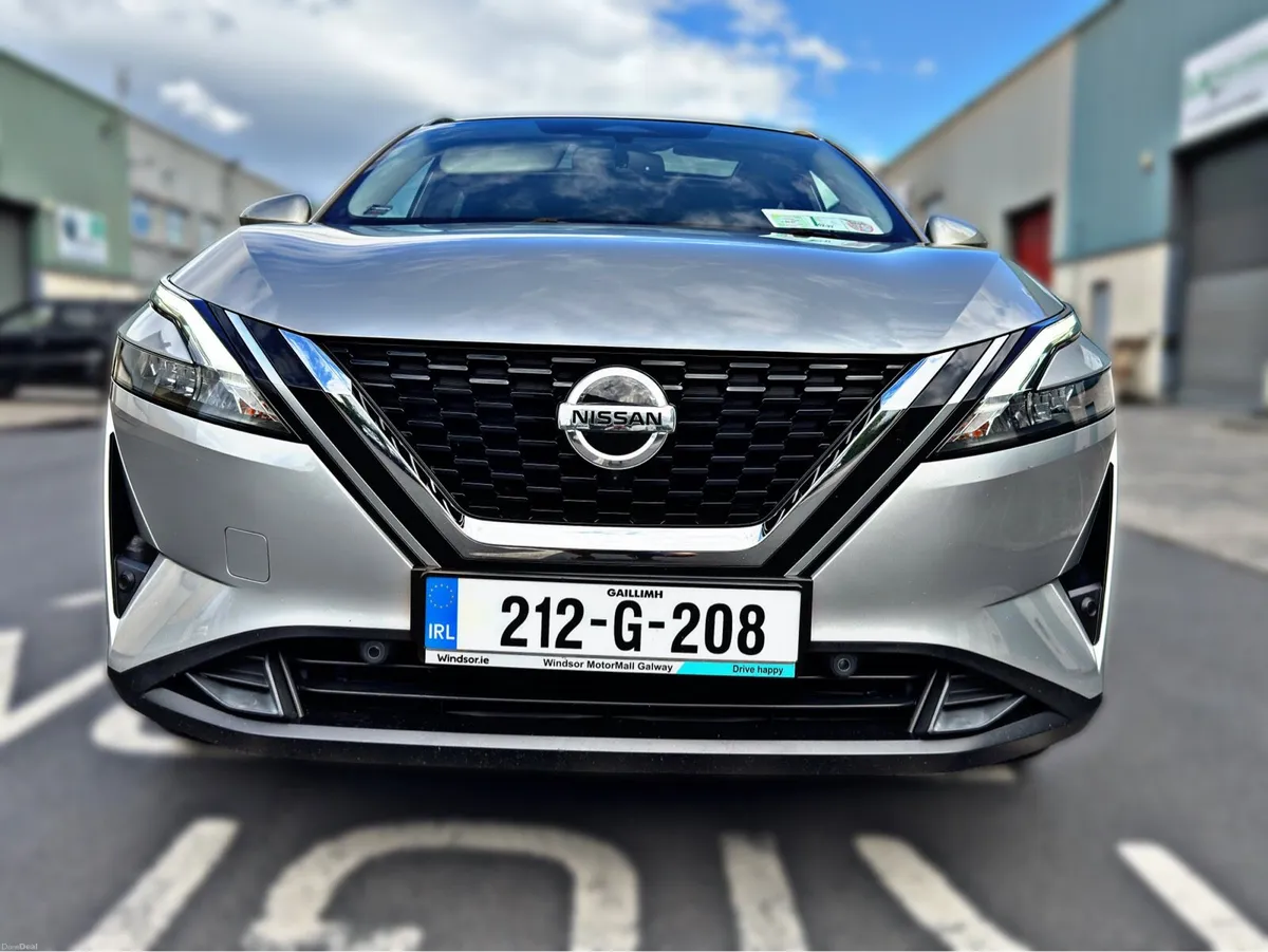Nissan Qashqai 1.3 HYB SV Premium High Spec - Image 2