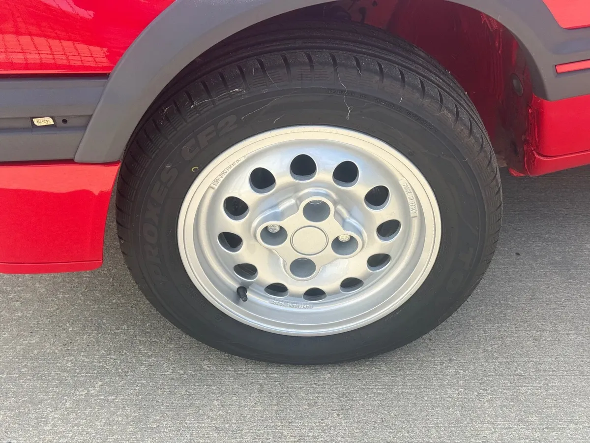 Peugeot 205 1985 - Image 2