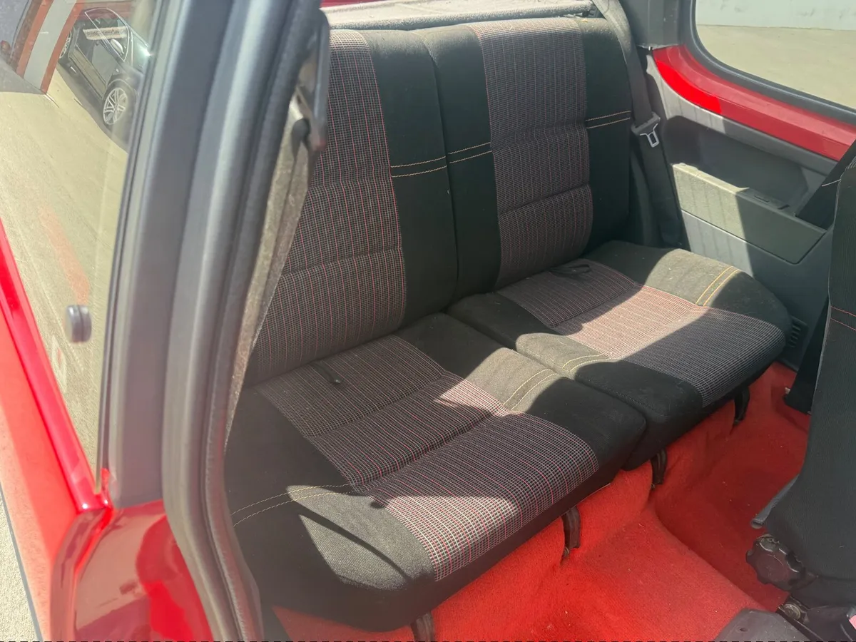 Peugeot 205 1985 - Image 4