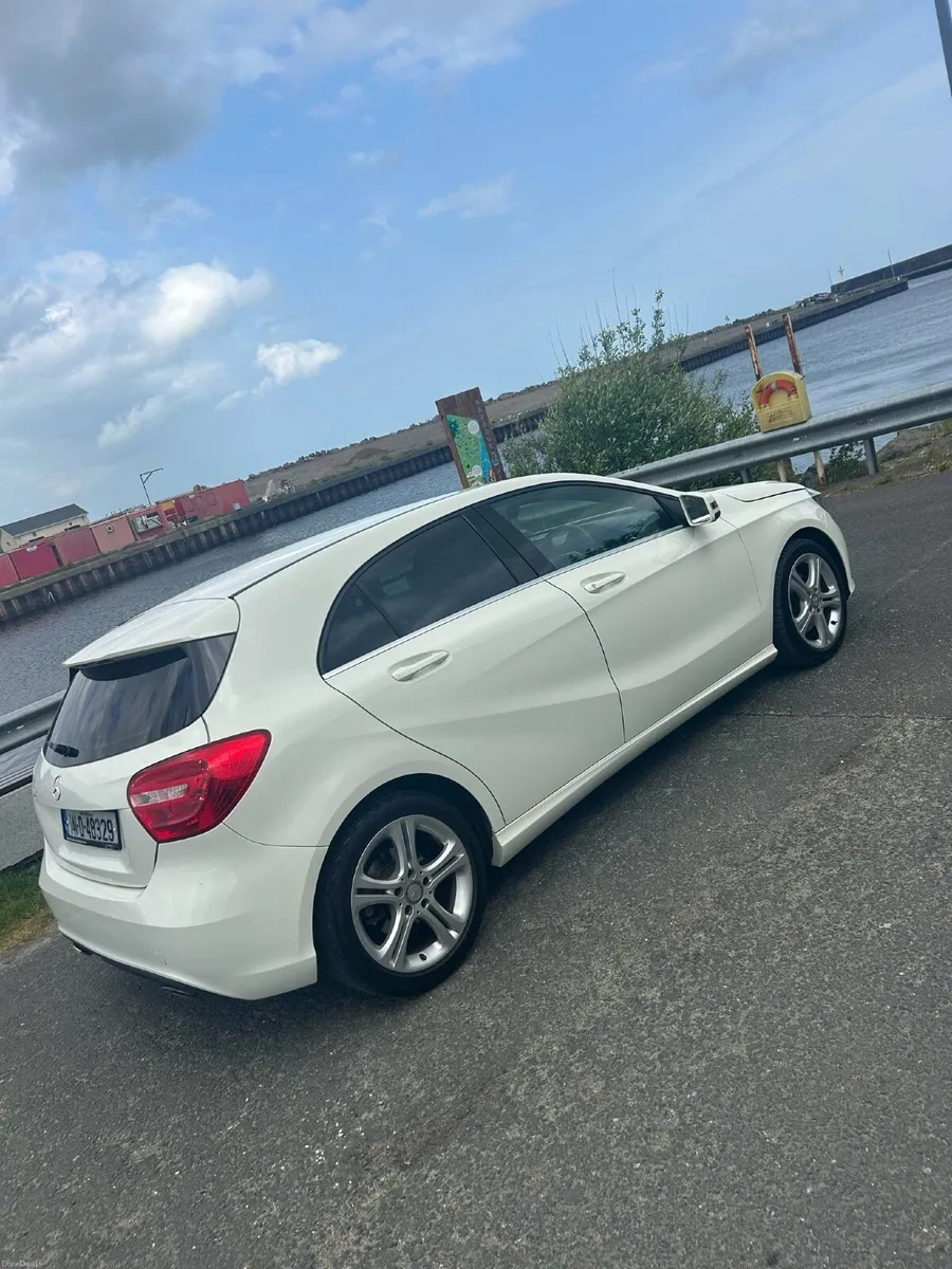 Mercedes-Benz A-Class 2014 - Image 2