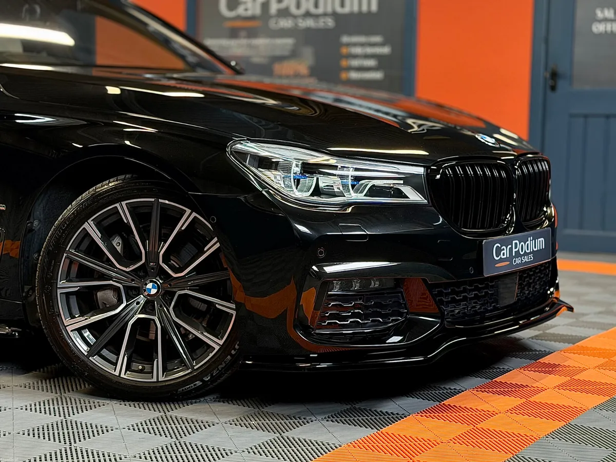 2017 BMW 7-Series 740e Plug In Hybrid ONLY 22k Kms - Image 2