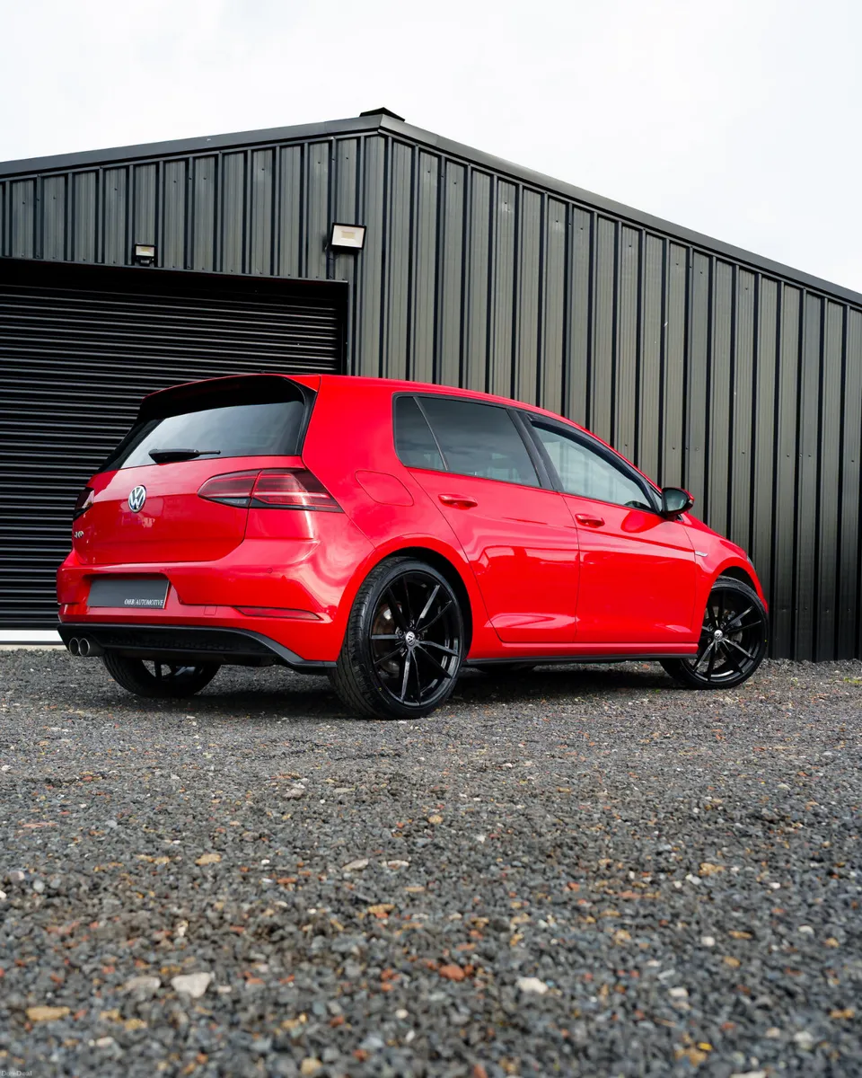 Volkswagen Golf Gtd - Image 1