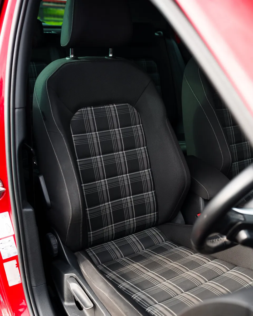 Volkswagen Golf Gtd - Image 3