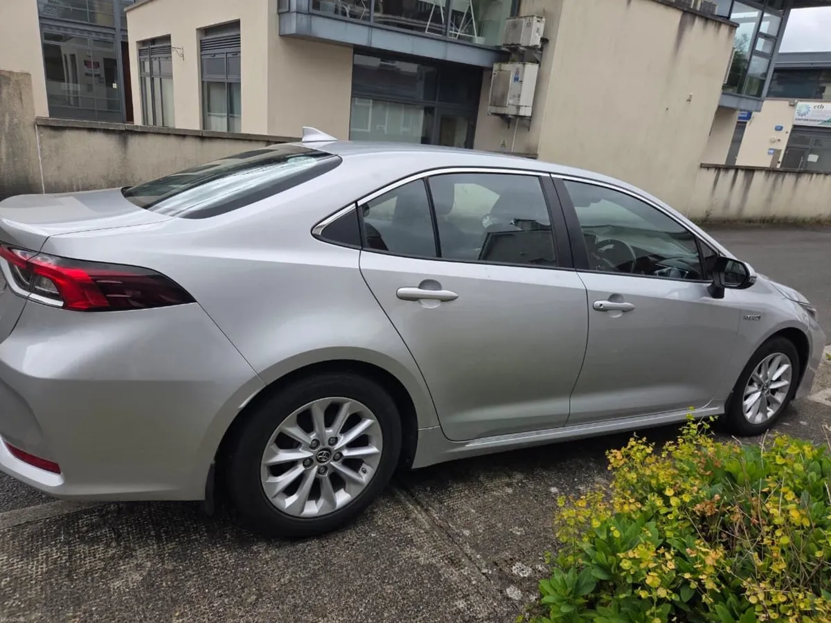 Toyota Corolla 2020 - Image 2