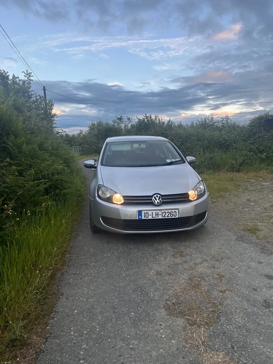 Volkswagen Golf 2010 - Image 4