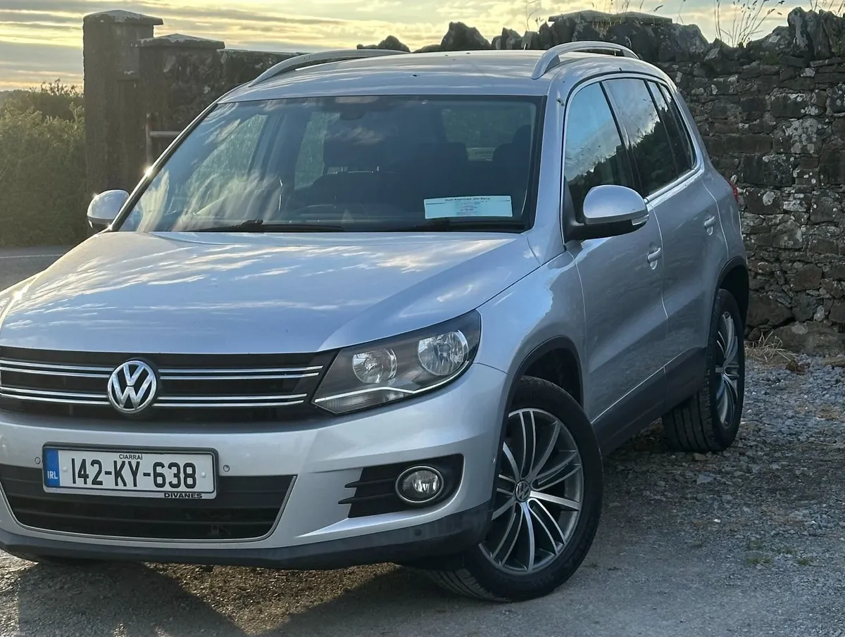 VOLKSWAGEN TIGUAN SPORT 2.0 TDI **Immaculate** - Image 3