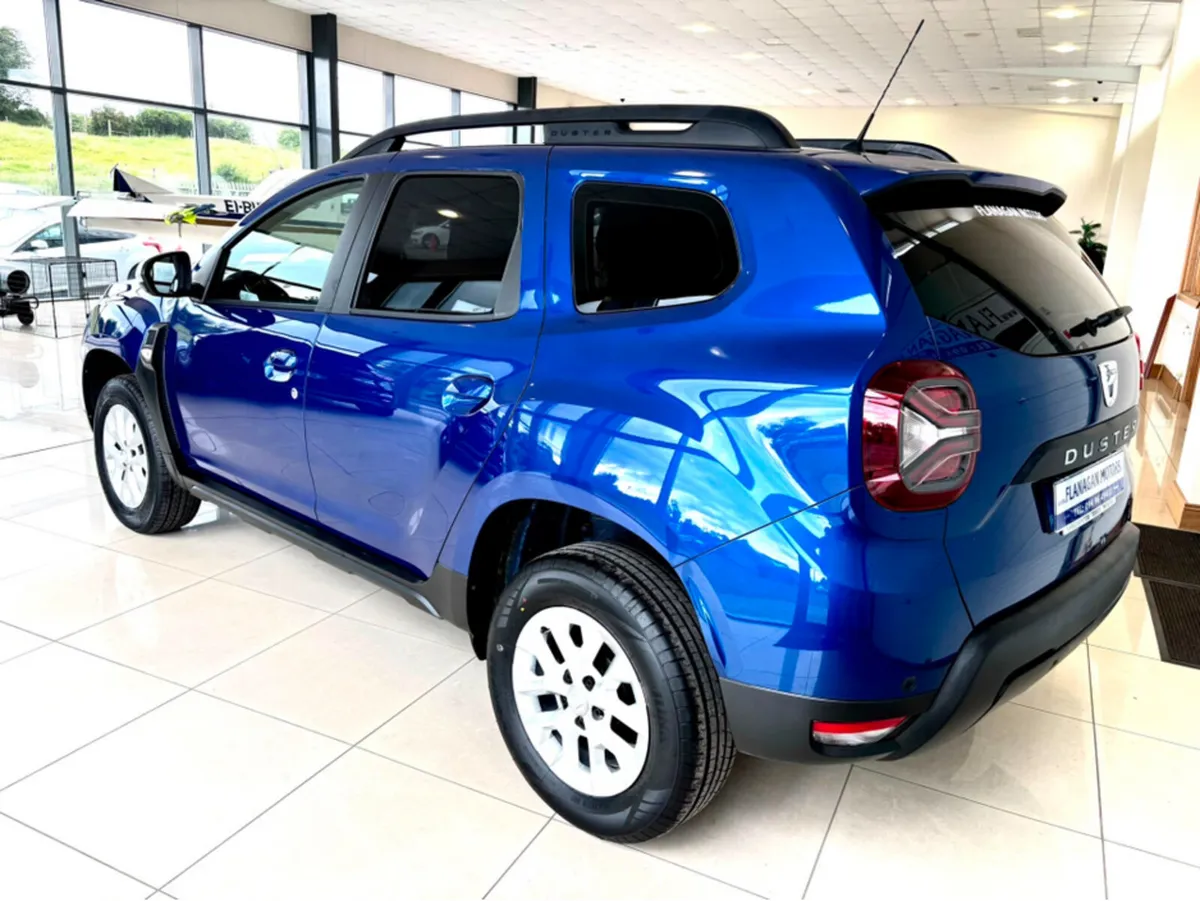 Dacia Duster COMFORT BLUE DCI 115 4X2 5DR - Image 4
