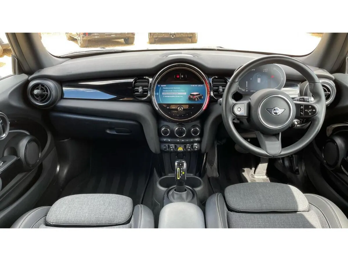 Mini Cooper ELECTRIC LEVEL 2 ** ONLY 6500 KMS ** - Image 3