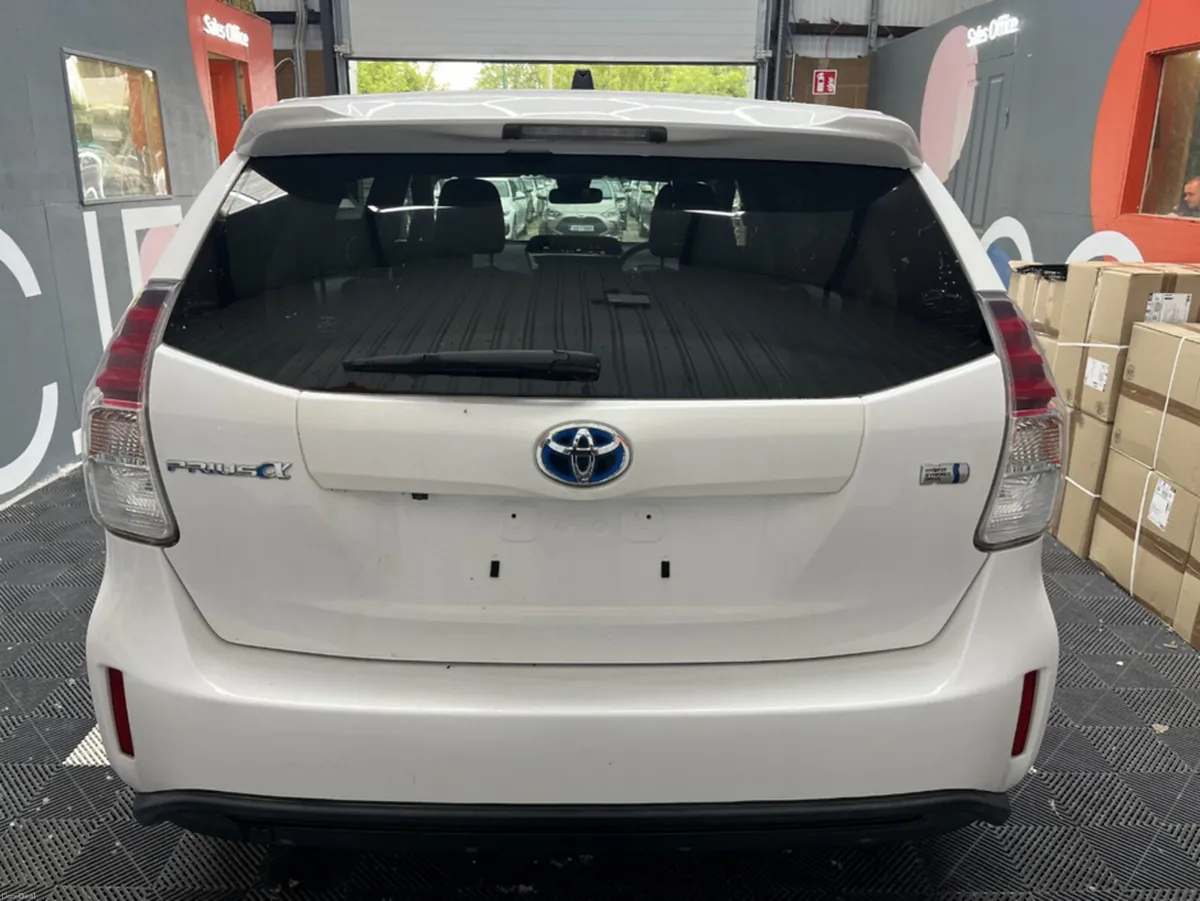 Toyota Prius 2019 TOYOTA PRIUS ALPHA S 1.8 AUTOMAT - Image 3