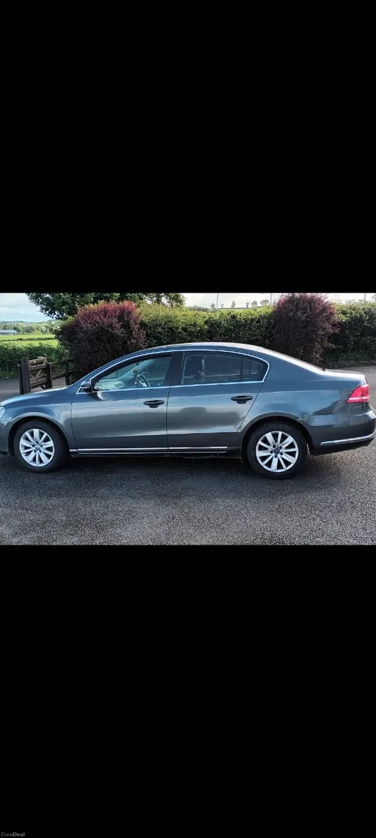 Volkswagen Passat 2012 - Image 3