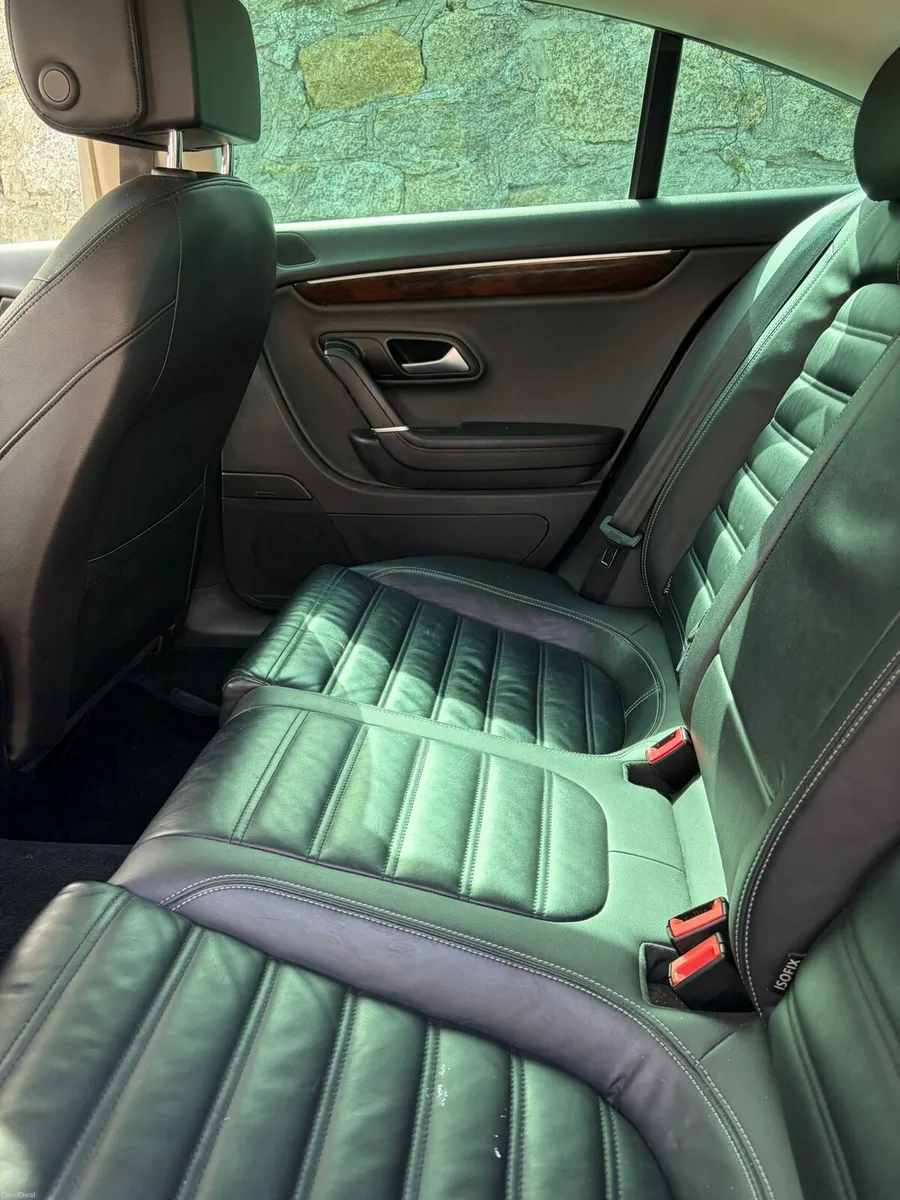 Volkswagen Passat CC - Image 6