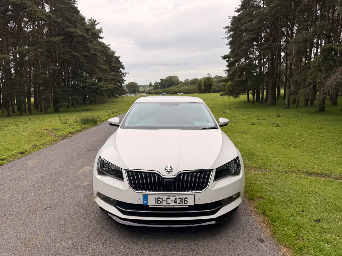 Skoda Superb 2016 2.0 TDI Style 150 BHP - Image 2
