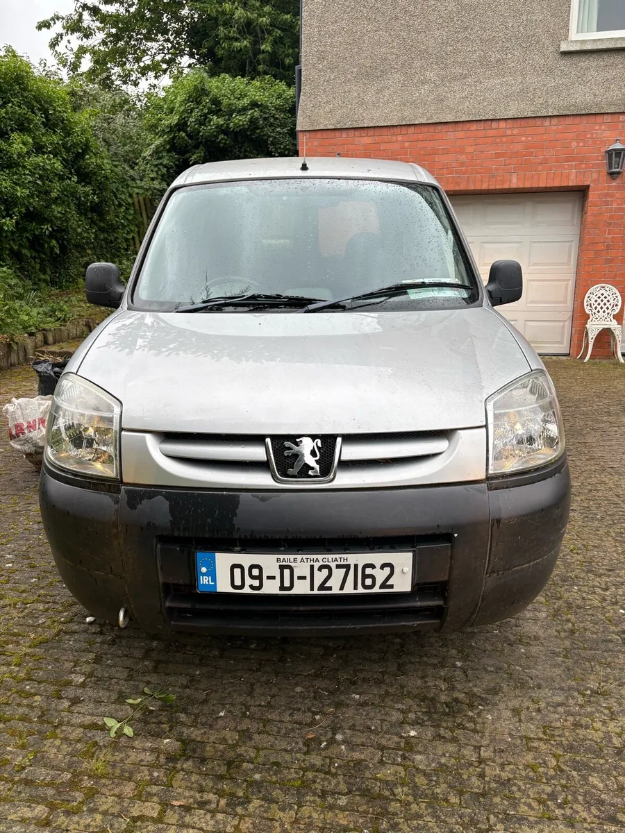 Car Peugeot Partner - Image 1